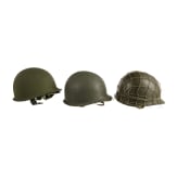 Neun milit&auml;rische Kopfbedeckungen, USA