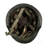 Zehn internationale Helme