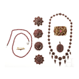 Konvolut von Granatschmuck, um 1880