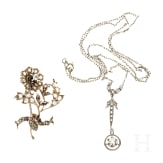 Goldbrosche und Platinanh&auml;nger, um 1920