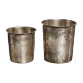 Zwei Silberbecher, Frankreich, Idris Tayyeb, um 1810 bzw. Meister D&Cie, um 1910