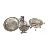 F&uuml;nf silberne Gew&uuml;rzsch&auml;lchen, drei Eier- und zwei Schnapsbecher, deutsch, um 1890/1900