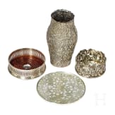 Silbervase, silberner Tisch- und zwei silberne Weinuntersetzer, um 1900 - 1965