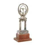 Versilberte Automobilrennen-Troph&auml;e der Weidlich Brothers als Motorsport-Memorabilia, USA