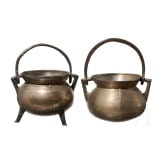 Zwei bronzene Grapen, norddeutsch, 18. Jhdt.