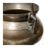 Zwei bronzene Grapen, norddeutsch, 18. Jhdt.