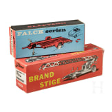 Tekno-Anh&auml;nger Nr. 437 zu Volvo-FALCK-Abschleppwagen und eine Feuerleiter/Brandstiege Nr. 409, in Originalkartons