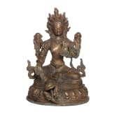 Bronzestatuette der sitzenden Tara auf Sockel, China, 19. oder fr&uuml;hes 20. Jhdt.
