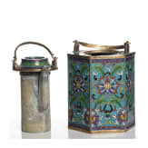 Emaille-Teekanne und zwei kleine V&auml;schen, Ostasien (zwei), 20. Jhdt.