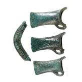 Drei T&uuml;llenbeile und ein Sensenblatt, deutsch, sp&auml;te Bronzezeit, 1000 - 500 v. Chr.