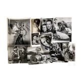 Konvolut mit ca. 52 Reklame-Fotos von Filmen der 1950er Jahre, Kinowerbung "Der Tiger von Eschnapur", "Wenn eine Frau liebt", "Die letzte Nacht", Fotokarte von Brigitte Bardot usw.