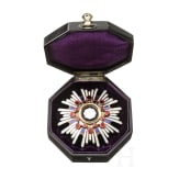 Order of the Holy Treasure, 2nd Class, Breast Star