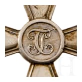 Zwei St.-Georgs-Kreuze, private Fertigungen, Russland bzw. deutsche Fertigung, 19. bzw. Anfang 20. Jhdt.