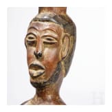 Hocker mit Figurenschmuck, Zentralafrika, 20. Jhdt.