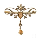 Gold-Brosche mit Opal-Cabochons, um 1910