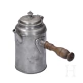 Gravierter Walzenkrug und Schokoladenkanne, Sachsen, um 1800