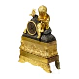 Kaminuhr mit Putto, Frankreich, um 1810