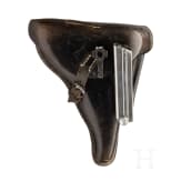 Pistole 08, Mauser, Code "1936 - S/42", zwei Magazine, Koffertasche