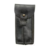 Double magazine pouch for a Luger pistol