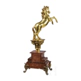 Vergoldete Bronzefigur eines steigenden Pferdes, 19. Jhdt., &auml;hnlich den Fahnenspitzen f&uuml;r Truppen des K&ouml;nigreichs beider Sizilien unter Joachim Murat (1767 - 1815)