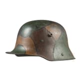 Stahlhelm M 16 mit Tarnfarbenanstrich