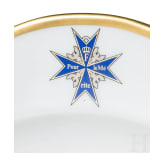 Bedeutendes KPM-Speiseservice f&uuml;r zw&ouml;lf Personen eines Pour le M&eacute;rite-Tr&auml;gers aus dem 1. Weltkrieg