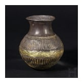 Silbergefäß mit getriebenem und geritztem Dekor, griechisch, 4. Jhdt. v. Chr.