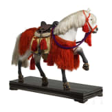 Modell eines Pferdes mit traditionellem Zaumzeug, Japan, Meiji-Periode oder später