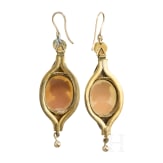 Two engraved Victorian gold-foil cameo earrings