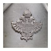 A visor and a pair of gauntlets, collector's replica in the style of the 16th century