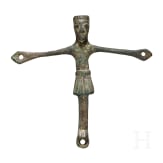 Corpus Christi aus Bronze von einem kleinen romanischen Kruzifix, 11. - 12. Jhdt.