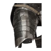 Schwarzwei&szlig;er Halbharnisch mit ge&auml;tzten R&auml;ndern, s&uuml;ddeutsch, um 1560