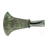 Bronzebeil f&uuml;r zeremonielle Zwecke, etruskisch, 2. H&auml;lfte 8. - fr&uuml;hes 7. Jhdt. v. Chr.
