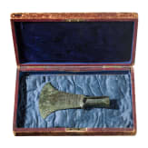 Bronzebeil f&uuml;r zeremonielle Zwecke, etruskisch, 2. H&auml;lfte 8. - fr&uuml;hes 7. Jhdt. v. Chr.