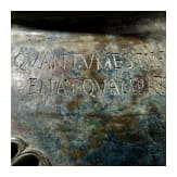 Bronzeurne mit kalligraphisch ausgefeiltem Epigramm, r&ouml;misch, 1. - 2. Jhdt.