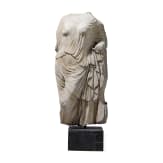 Klassizistische Marmorstatue nach dem hochklassischen Vorbild der Aphrodite der G&auml;rten, um 1800 - fr&uuml;hes 19. Jhdt.