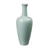 Kleine Seladon-Vase, China, wahrscheinlich 19./20. Jhdt.