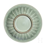 Longquan-Seladon-Schale mit Zwillingsfischen, wohl s&uuml;dliche Song-Dynastie (1127 - 1279)