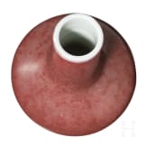 Kleine kupferrot glasierte Vase mit unterglasurblauer Yongzheng-Sechszeichenmarke, 18./19. Jhdt.