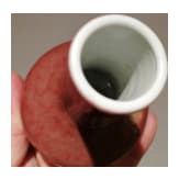 Kleine kupferrot glasierte Vase mit unterglasurblauer Yongzheng-Sechszeichenmarke, 18./19. Jhdt.