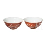 Ein Paar eisenrote Schalen mit Xuantong-Marke, China, 1908 - 1912