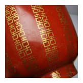 Korallenrot glasierte Schale mit Gl&uuml;ckssymbolen, China, wohl sp&auml;tes 19./Anfang 20. Jhdt.