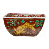 Eisenrot glasierte Schale mit Fischen, China, wohl Ende 19./Anfang 20. Jhdt.