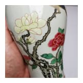Famille-rose-Meiping-Vase mit Vogel und Bl&uuml;ten, China, wohl Yongzheng-Periode