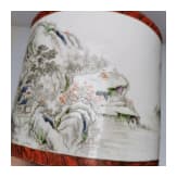 Gro&szlig;er Famille-rose-Pinseltopf in Holzoptik, China, wohl sp&auml;tes 19./Anfang 20. Jhdt.