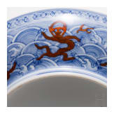Teller mit Drachen und Qianlong-Sechszeichenmarke, China, wahrscheinlich aus dieser Zeit