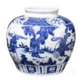 Blau-wei&szlig;e Vase mit fig&uuml;rlicher Szene mit Wanli-Sechszeichenmarke, China, wahrscheinlich aus dieser Zeit (1572 - 1620)