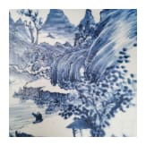 Gro&szlig;e blau-wei&szlig;e Schale mit Landschaftsszenerie, China, wohl Kangxi-Periode