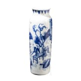 Gro&szlig;e blaue-wei&szlig;e Vase mit Soldatenszene, China, wohl Kangxi-Periode (18. Jhdt.)