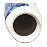 Gro&szlig;e blaue-wei&szlig;e Vase mit Soldatenszene, China, wohl Kangxi-Periode (18. Jhdt.)